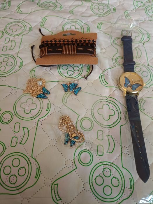 Zegarek plus biżuteria