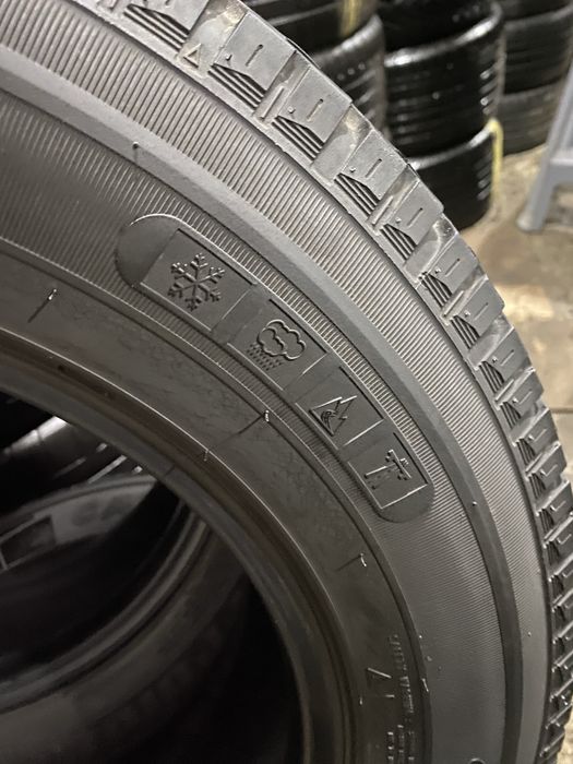 205/65 R16C Starmaxx пара шин всесезонных.