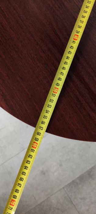 Stolik okrągły na nóżce mahoń/brąz średnica 57cm