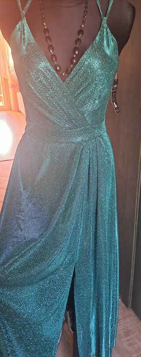 Elegancka dluga sukienka na ramiaczkach z brokatem.Nowa