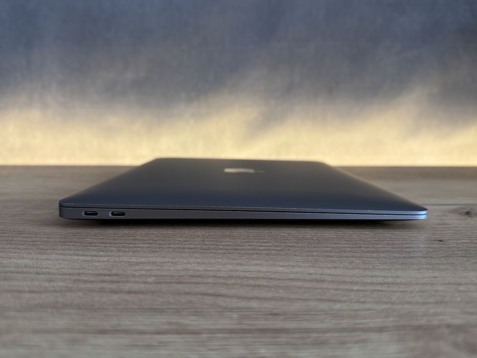 Гарний Macbook Air 13 M1 8/256 ГБ Space Gray Гарантія 30 днів #148