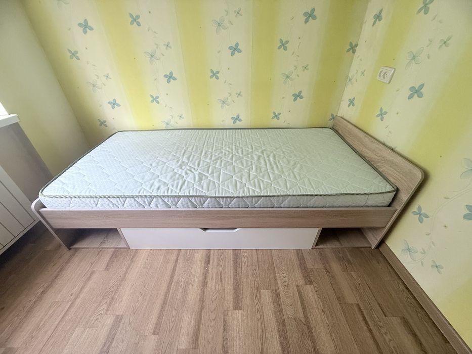 Продам кровать 200х90