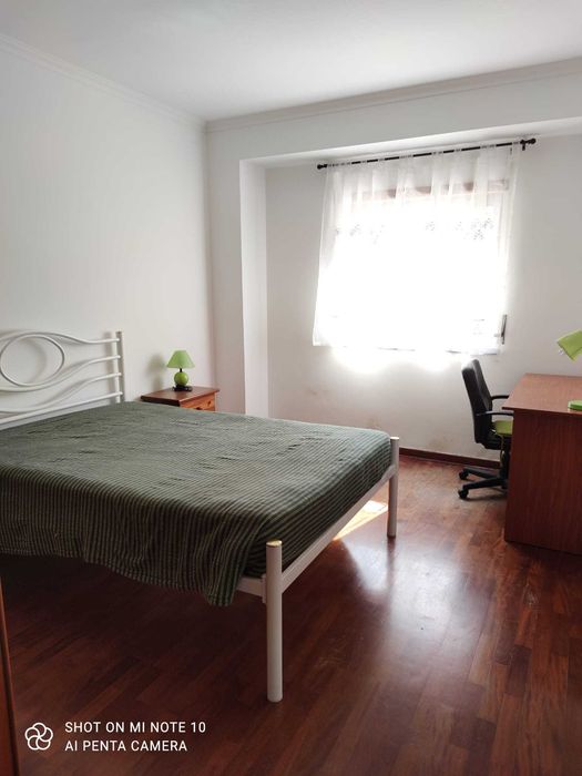 Quarto so para estudantes PENICHE