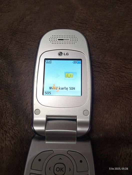 W dobrym stanie  telefon LG KG 376