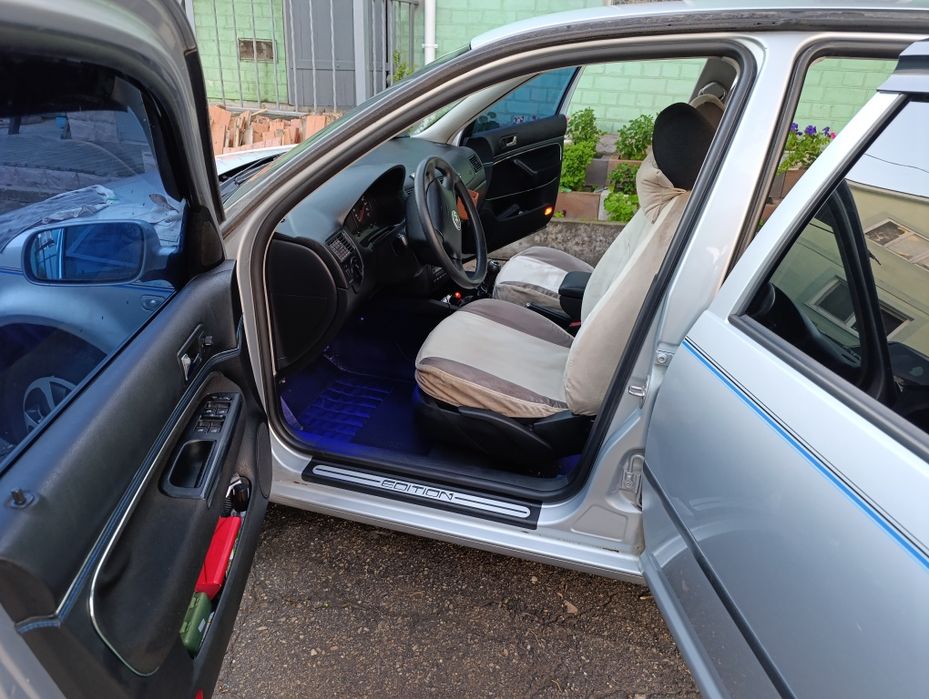 Продам легковий автомобіль Golf 4