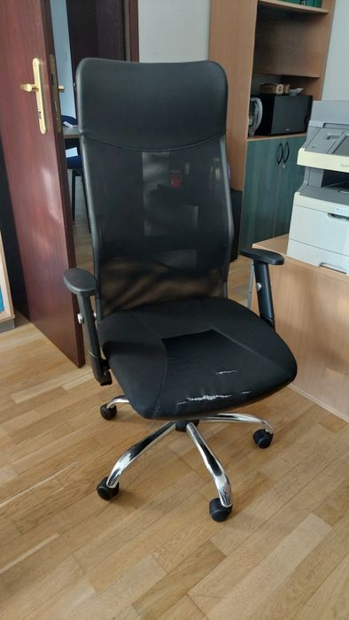 Oddam krzesło biurowe