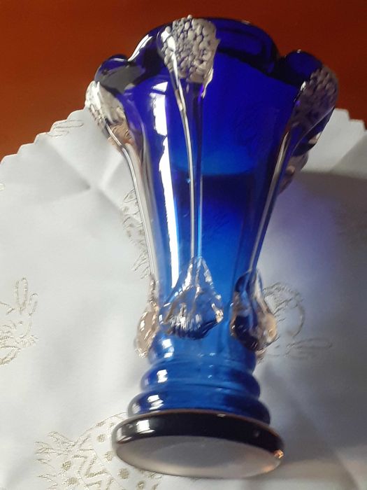 Piekny unikalny chaber stary flakon szklany  wtopione ozdoby 24.5 cm