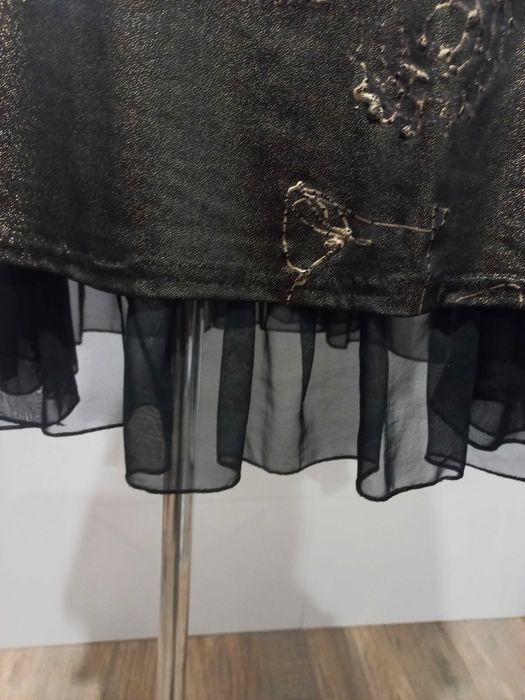 Czarno-złota błyszcząca sukienka na ramiączkach