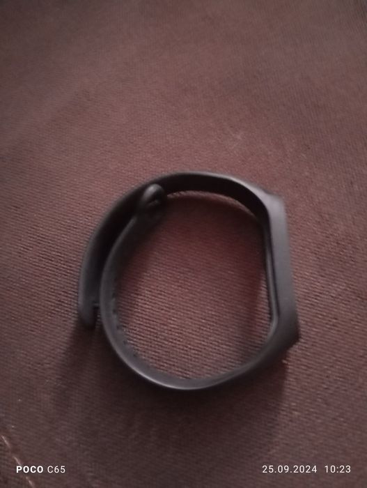 Opaska SmartBand 4 z ładowarką .