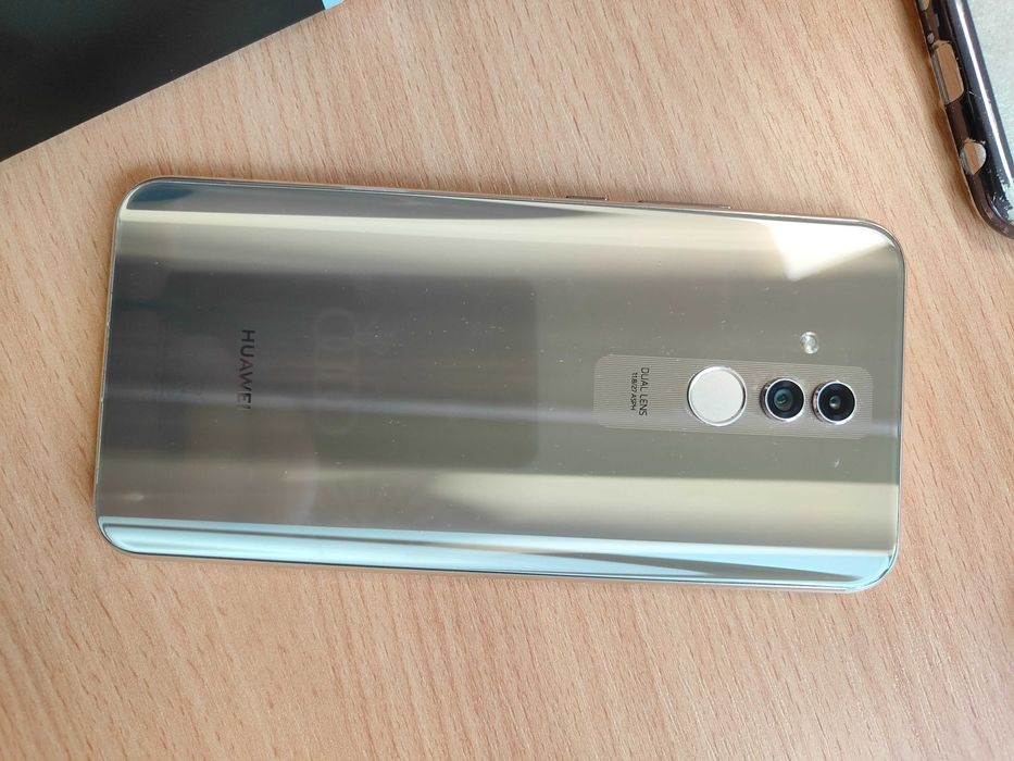 Huawei Mate 20 lite