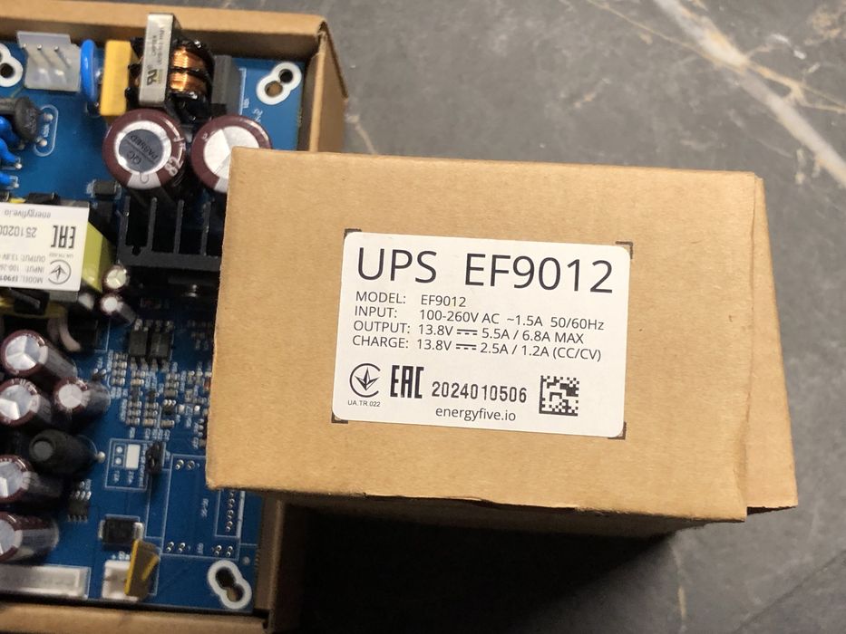 Proline, Energyfive EF9012 - вбудований 90W ДБЖ, UPS, ИБП Lifepo4