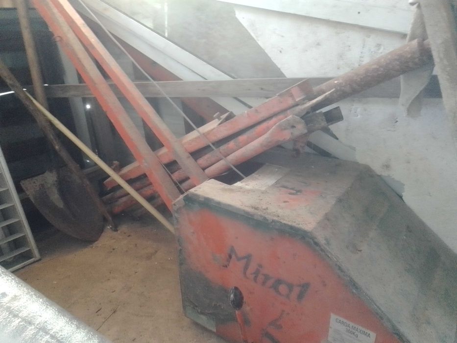 Vendo guincho com baldo64409541972867124