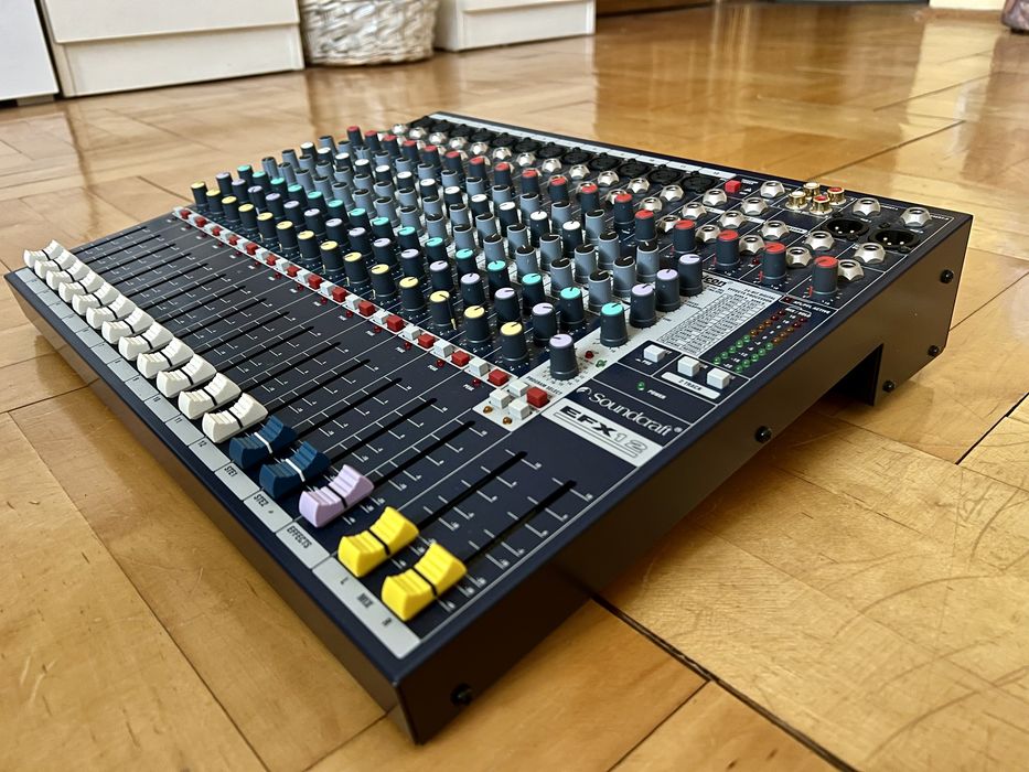 Mikser Soundcraft EFX12