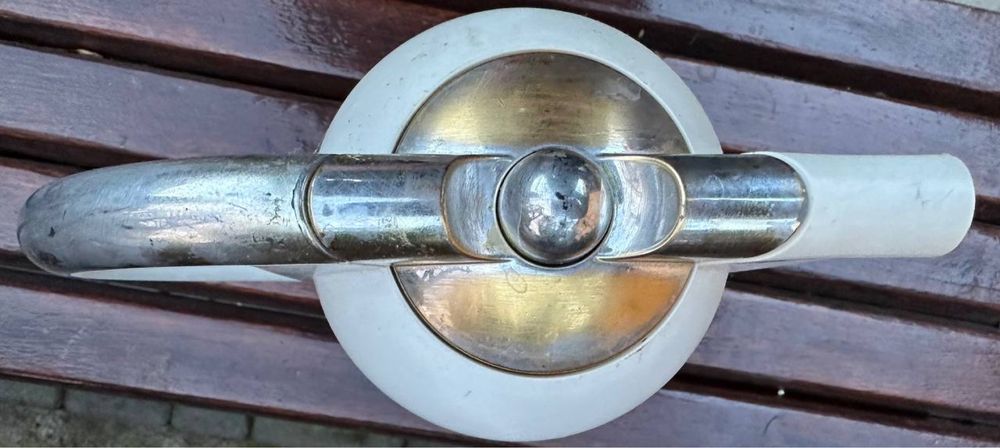 Термос 1 литр белый с Японии