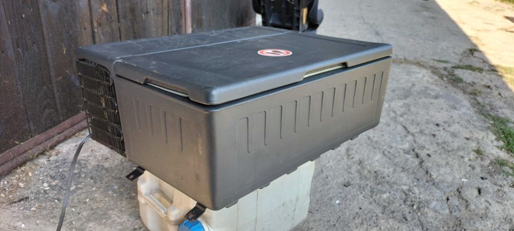 Lodówka Mercedes MP 3