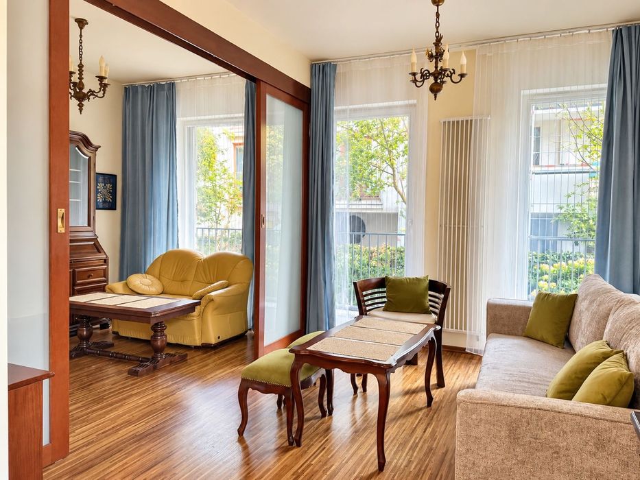 Saska Kępa, taras z ogródkiem, kameralny apartamentowiec, garaż