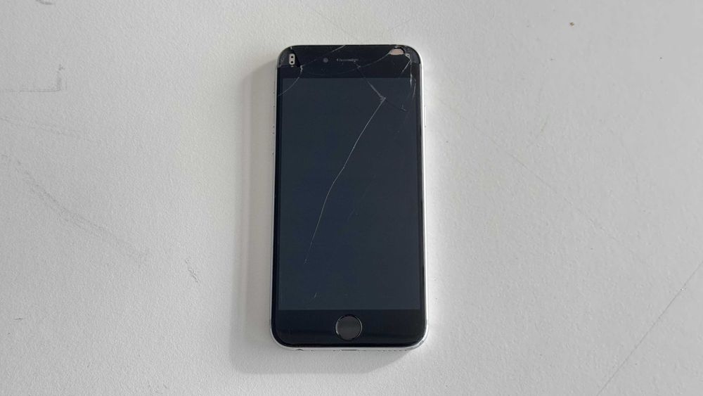 Apple iPhone 6 (64 GB) – Cinzento