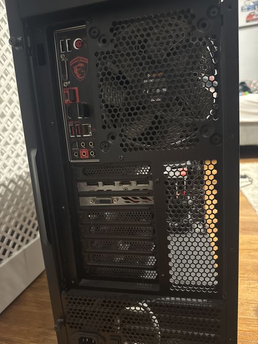 Komputer gamingowy msi 1080 i7 7700k be quiet!