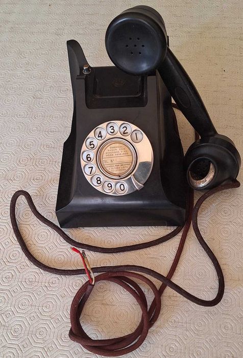 Telefone antigo em baquelite (coleção) Vintage