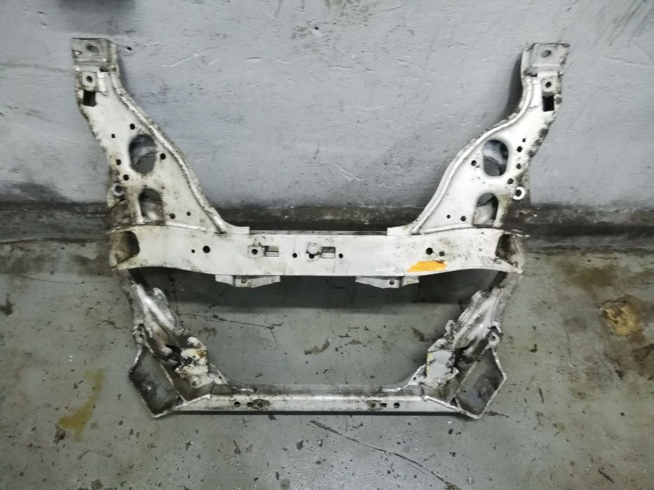 BMW E90 E91 E87 Sanki kołyska belka przód