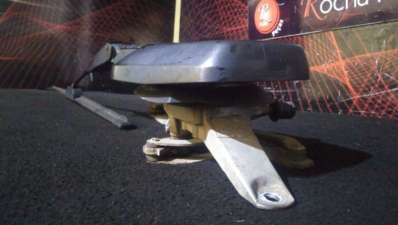 Estrutura Limpa Parabrisas Mercedes-Benz E-Class (W210)
