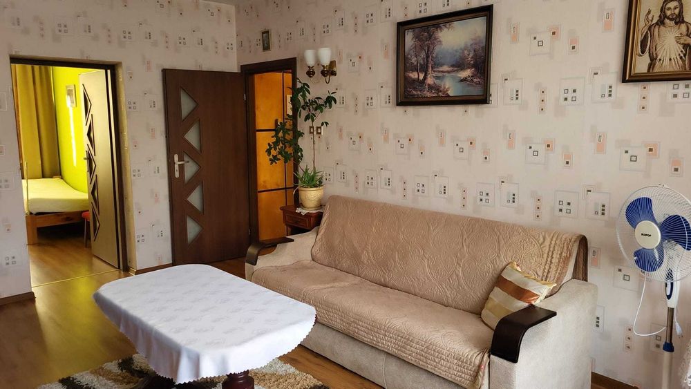 Dwa pokoje z balkonem pierwsze piętro