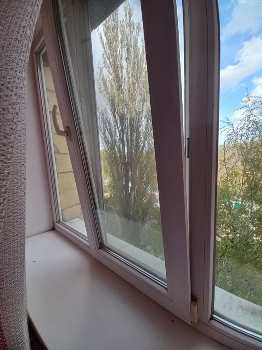 Продам велику кімнату в гуртожитку на Польовій