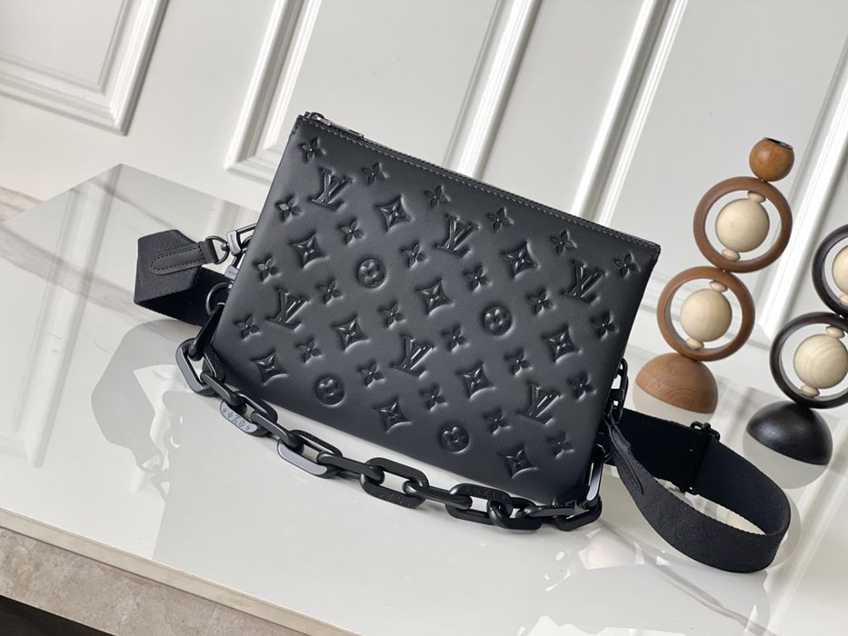 Жіноча сумка LOUIS VUITTON Coussin з ланцюжком