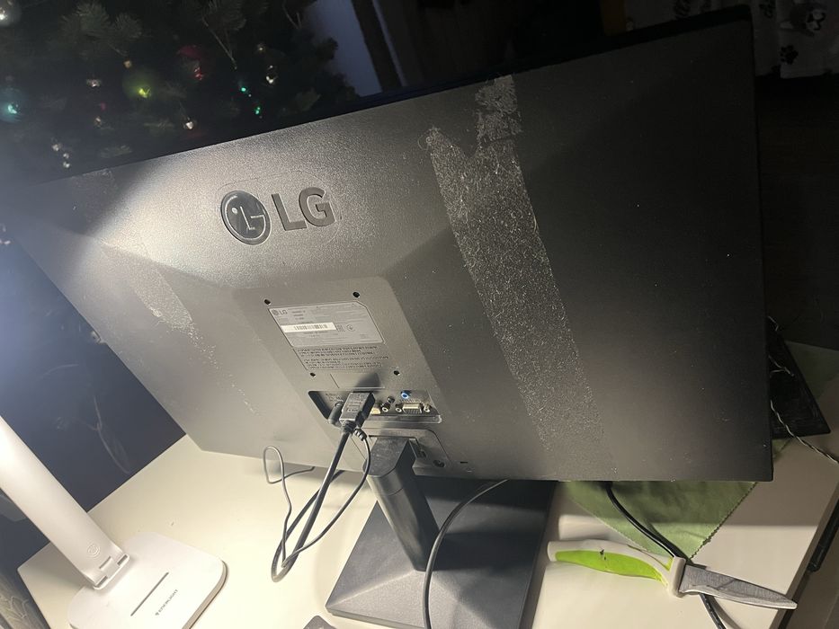 монитор LG 24 дюйма model 24EA430V-B  IPS Full HD