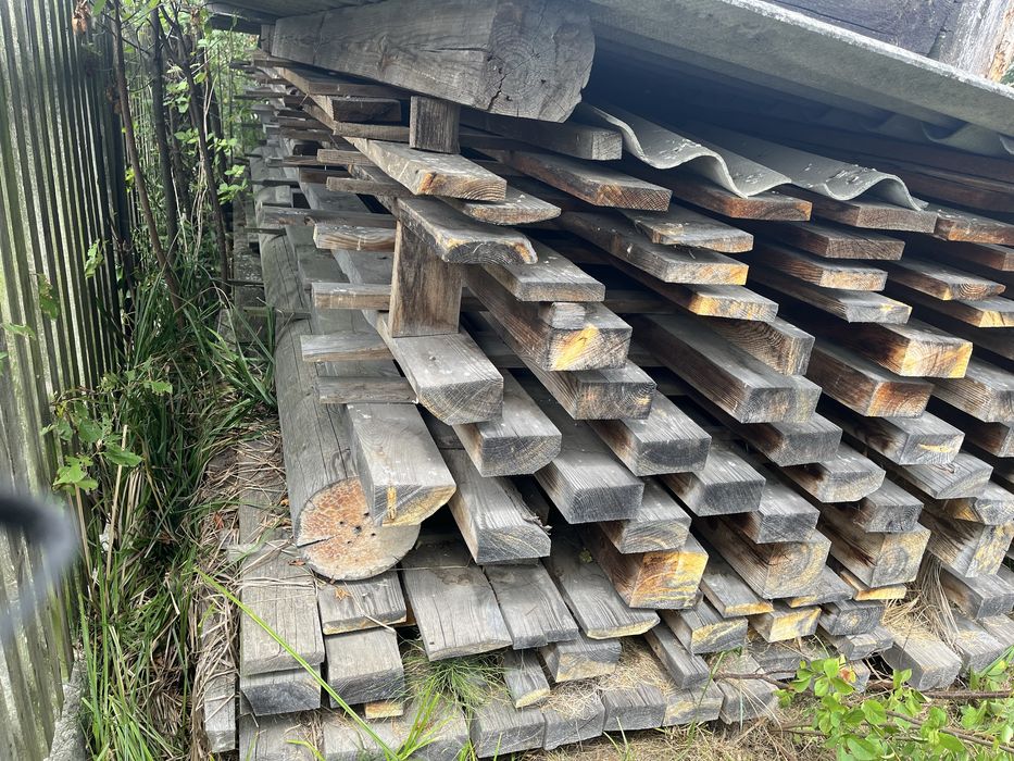 Крокви,балки (сухе дерево)