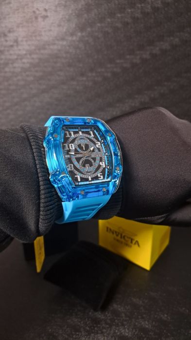 Invikta Racing Cyclone годинник новий з США