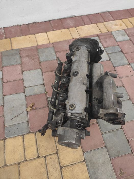 Головка блоку циліндрів з форсунками Nissan Primera p12 1.9 dci
