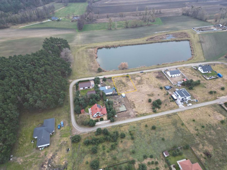 Działka w Dębiczku pod Środą Wielkopolską, piękna i otoczona naturą