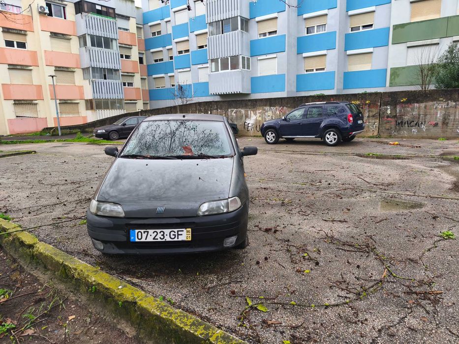 Carro a preço de sucata