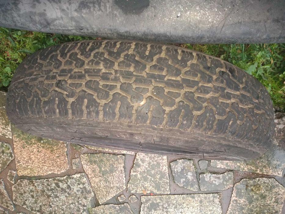 Pneu para atrelado, como NOVO!