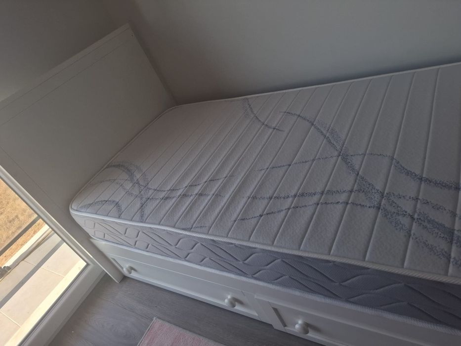 TRAMA - Cama individual branca com gavetas + colchão incluído