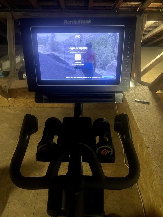 NordicTrack Commercial S15i Studio Cycle