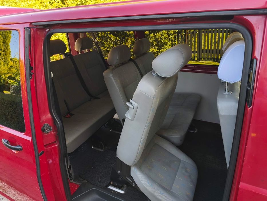 Bus VW T5 osobowy