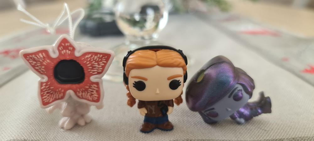 Bonecos Stranger Things Kinder joy