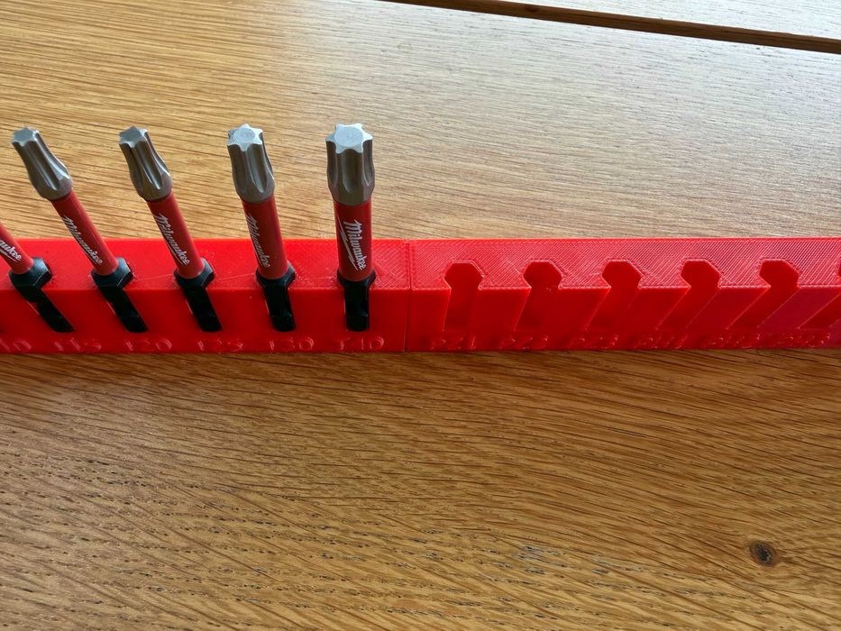 Zestaw bity Milwaukee 50mm PZ PH TORX uchwyt do ściany