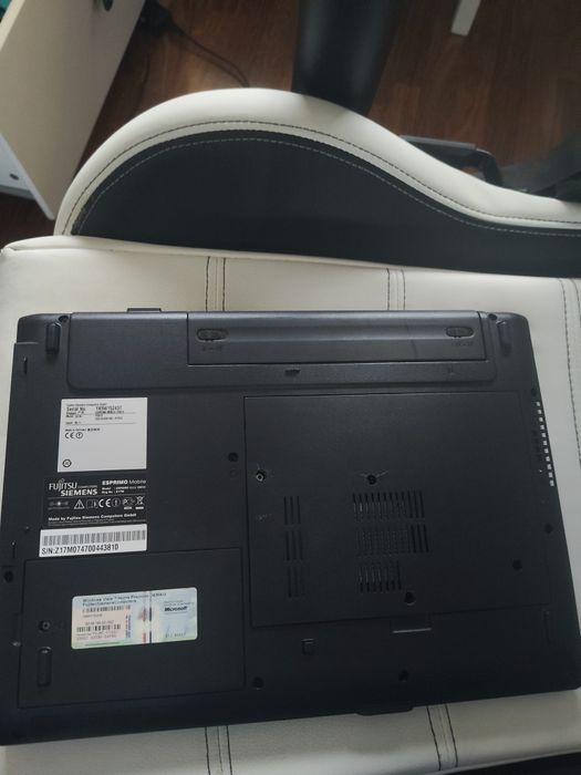 Esprimo Mobile V5515