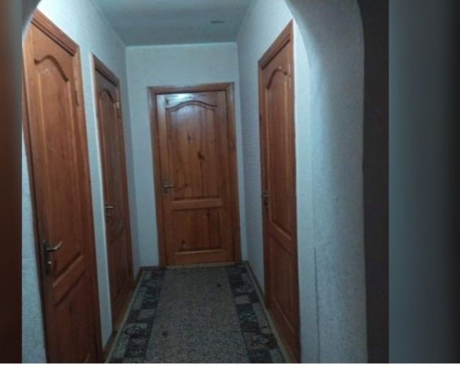 Оренда окремих кімнат у приватному будинкув центрі міста