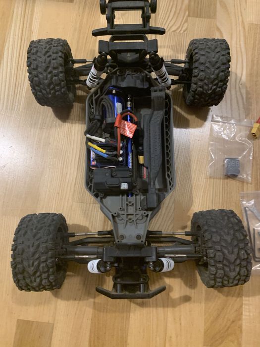 Traxxas rustler 4x4 vxl velineon tqi