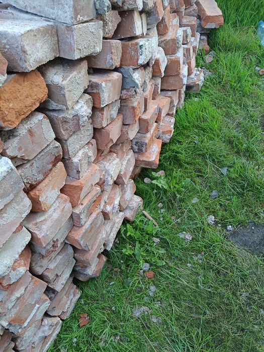Witam sprzedam cegłę