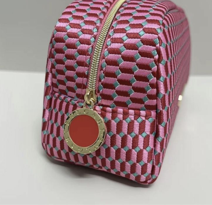 Bvlgari / Косметичка яскрава нова вмістка