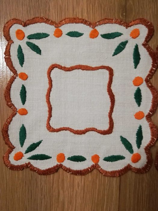 Komplet serwetek 7szt .