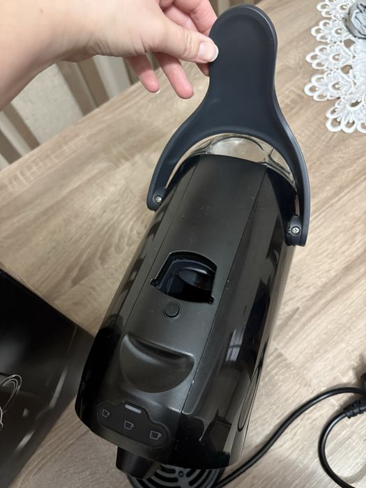 Ekspres na kapsułki TCHIBO Cafissimo PURE Black