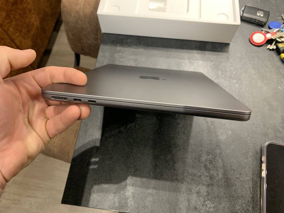 Apple MacBook air 13  m2 8gb 256gb space gray