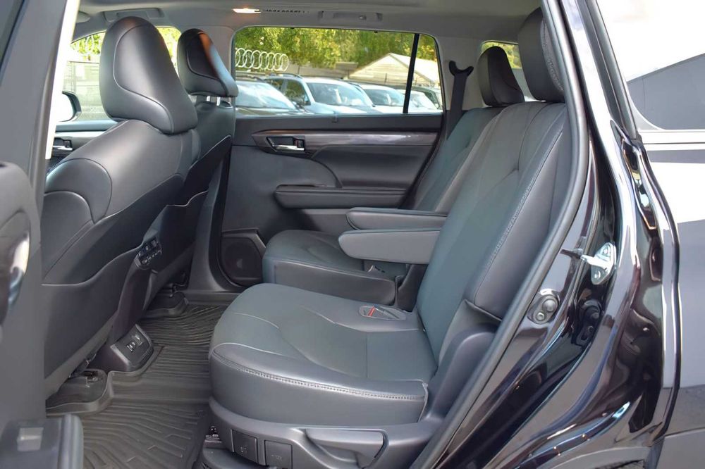 Toyota Highlander Platinum      2021