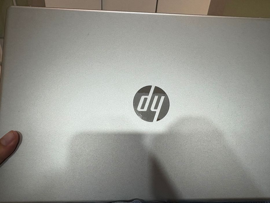 Selling HP Computer490196623458324481